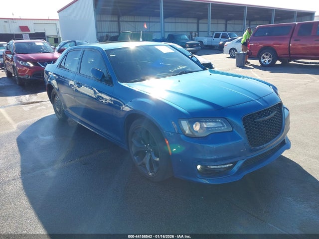 2022 Chrysler 300 Touring L მანქანა იყიდება აუქციონზე, vin: 2C3CCADG8NH221872, აუქციონის ნომერი: 44158542