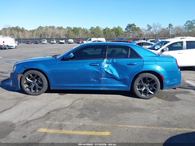 2022 Chrysler 300 Touring L მანქანა იყიდება აუქციონზე, vin: 2C3CCADG8NH221872, აუქციონის ნომერი: 44158542