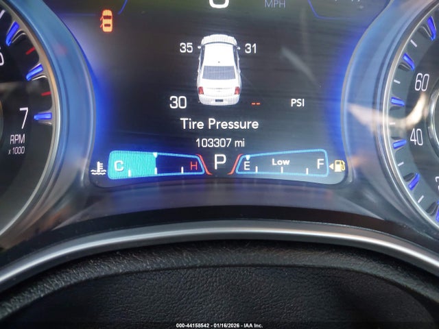 2022 Chrysler 300 Touring L მანქანა იყიდება აუქციონზე, vin: 2C3CCADG8NH221872, აუქციონის ნომერი: 44158542
