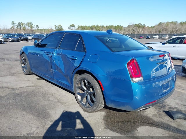 2022 Chrysler 300 Touring L მანქანა იყიდება აუქციონზე, vin: 2C3CCADG8NH221872, აუქციონის ნომერი: 44158542