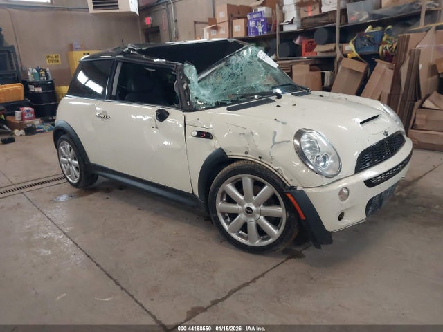 2006 MINI COOPER S WMWRE33586TL21810 Photo 0