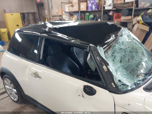 2006 MINI COOPER S WMWRE33586TL21810 Photo 5