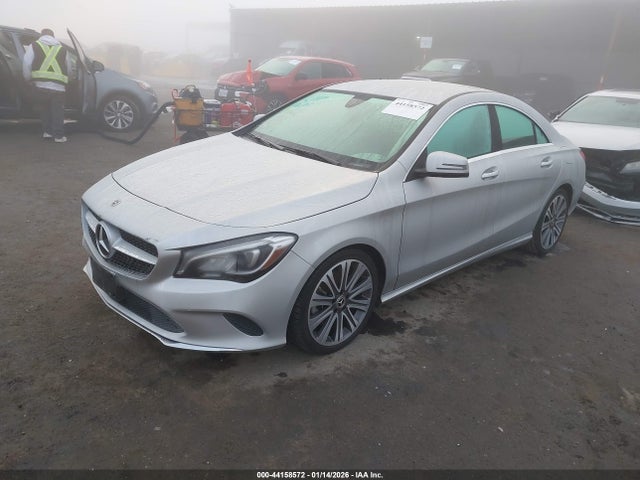 Mercedes-Benz CLA 250 2019 WDDSJ4EB2KN730687 Image 2