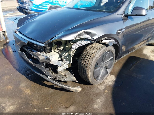 Продажа на аукционе авто 2026 Tesla Model Y Long Range Launch Series/premium All-wheel Drive, vin: 7SAYGDEE5TA412625, номер лота: 44158581