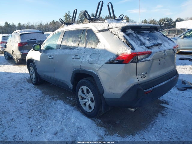 2T3G1RFV4KW023718 Toyota RAV4 LE
