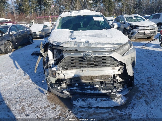 2T3G1RFV4KW023718 Toyota RAV4 LE