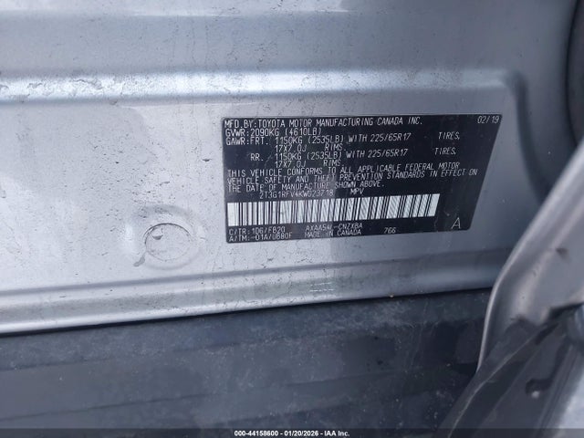 2T3G1RFV4KW023718 Toyota RAV4 LE