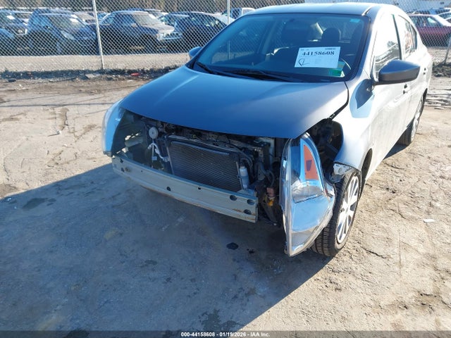 3N1CN7APXJL855105 Nissan Versa 1.6 S+