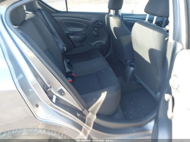 3N1CN7APXJL855105 Nissan Versa 1.6 S+