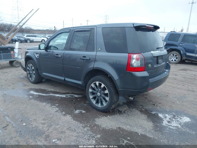 2010 LAND ROVER LR2 SALFP2BN8AH203062 Photo 2