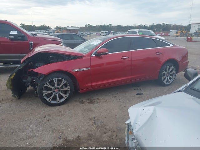 Продажа на аукционе авто 2016 Jaguar Xj Xjl Portfolio, vin: SAJWJ2GD4G8V96867, номер лота: 44158639