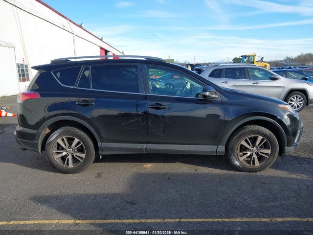Toyota Rav4 Xle 2017 2T3RFREV0HW653806 Image 14