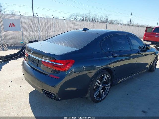 2019 BMW 740I WBA7E2C52KB218657 Photo 3