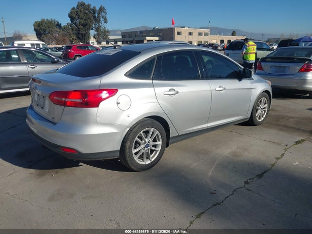 1FADP3F21JL207588 Ford FOCUS SE