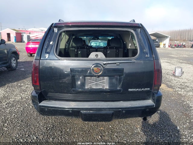 Продаж на аукціоні авто 2013 Cadillac Escalade Esv Luxury, vin: 1GYS4HEF5DR116606, номер лоту: 44158678