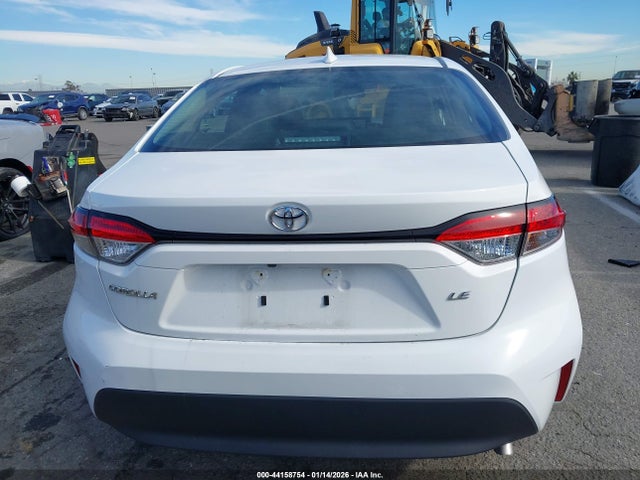 5YFB4MDE8RP153416 Toyota COROLLA LE