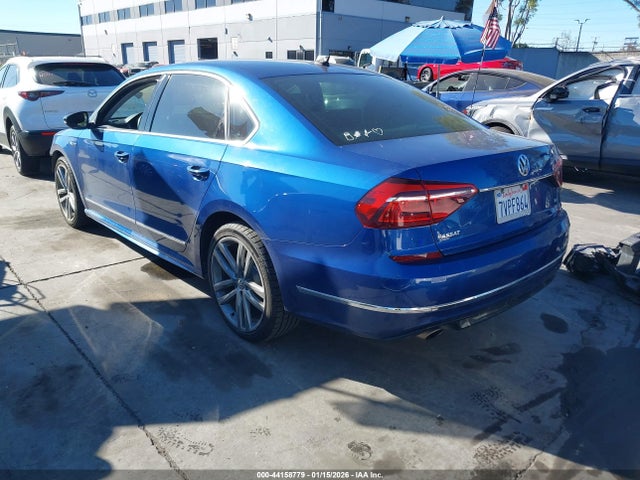1VWDT7A32HC015102 Volkswagen Passat 1.8t R-line