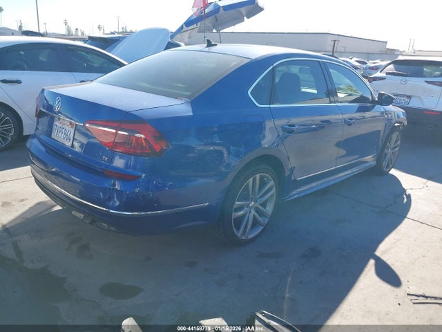 1VWDT7A32HC015102 Volkswagen Passat 1.8t R-line