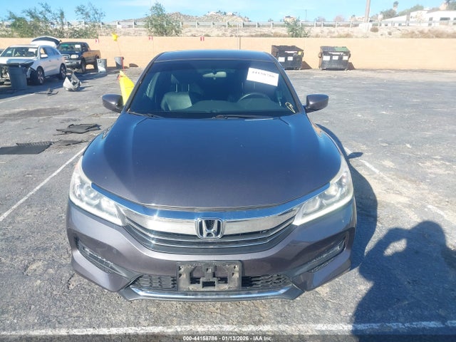 1HGCR2F18HA124250 Honda Accord Sport Se