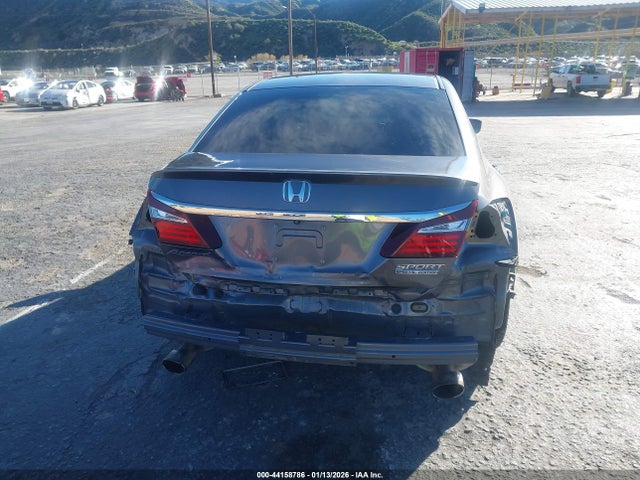 1HGCR2F18HA124250 Honda Accord Sport Se