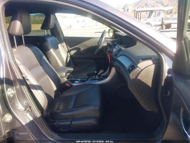 1HGCR2F18HA124250 Honda Accord Sport Se