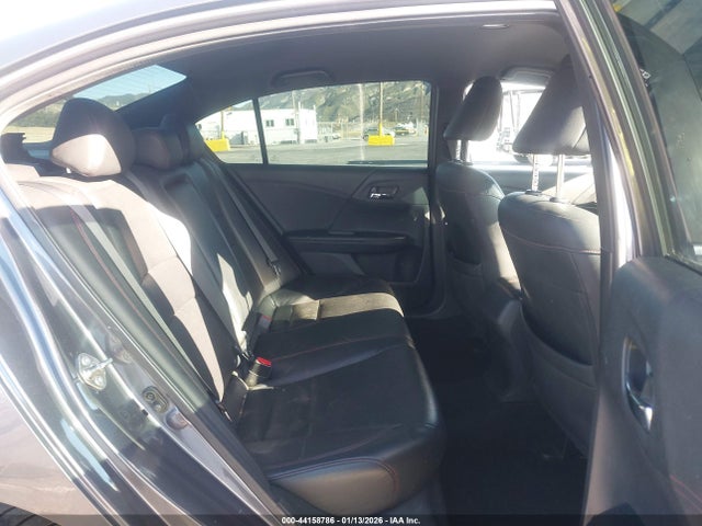 1HGCR2F18HA124250 Honda Accord Sport Se