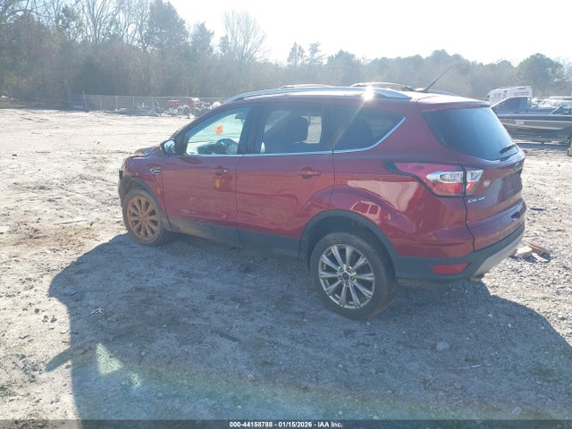 1FMCU9J94HUE25210 Ford Escape Titanium