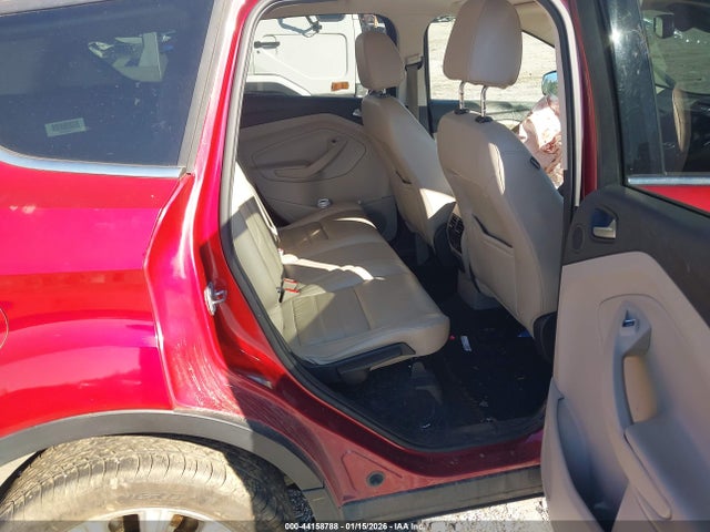 1FMCU9J94HUE25210 Ford Escape Titanium