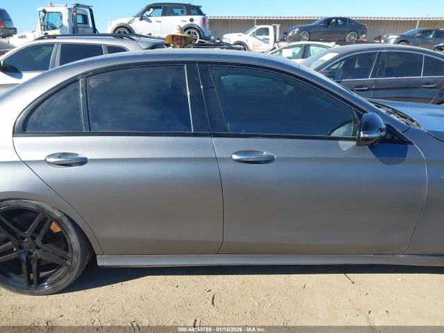 W1KZF6BB3NB056135 Mercedes-Benz m256