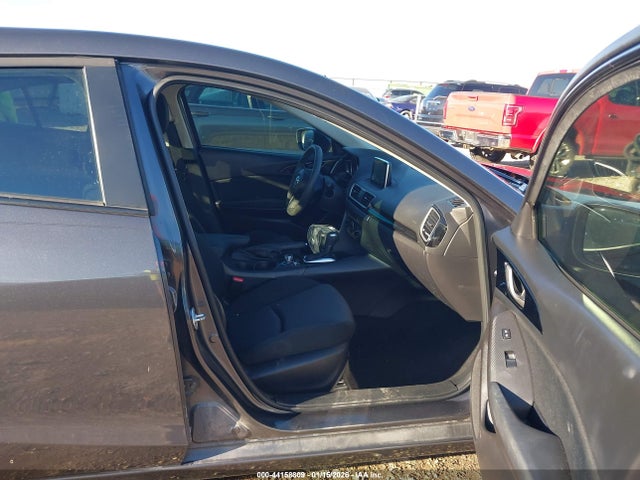 3MZBM1U75FM222272 Mazda Mazda3 I Sport
