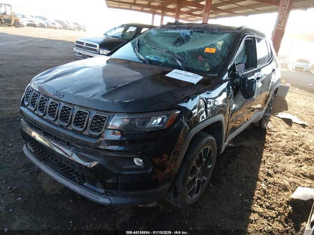 Jeep Compass Latitude 4x4 2025 3C4NJDBN0ST542952 Image 2