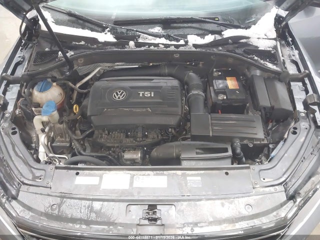 1VWBT7A37GC027784 Volkswagen Passat 1.8t Se