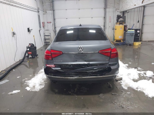 1VWBT7A37GC027784 Volkswagen Passat 1.8t Se