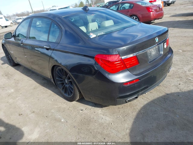 2011 BMW 750LI WBAKB8C54BCY66596 Photo 2