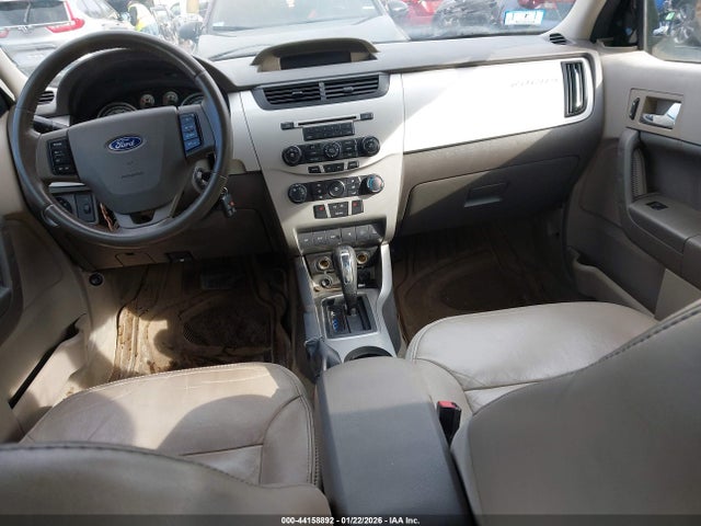 2011 FORD FOCUS 1FAHP3HN8BW186103 Photo 4