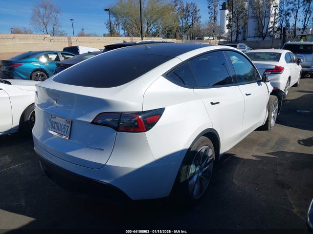 2021 TESLA MODEL Y 5YJYGDEE3MF240709 Photo 3