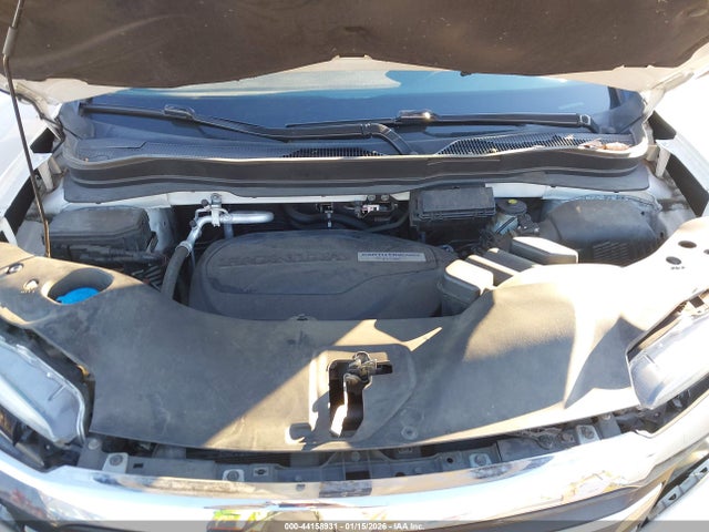 5FNYF5H16GB031017 Honda PILOT LX
