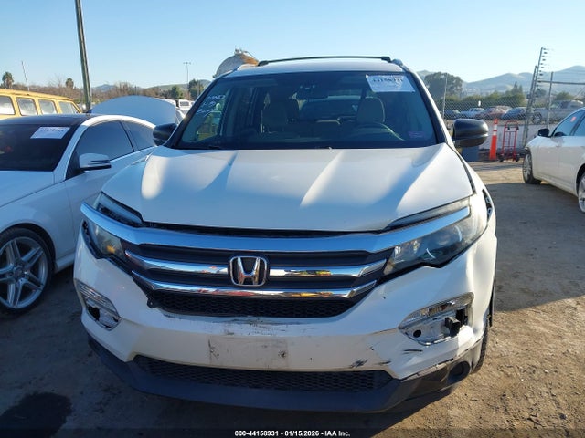 5FNYF5H16GB031017 Honda PILOT LX