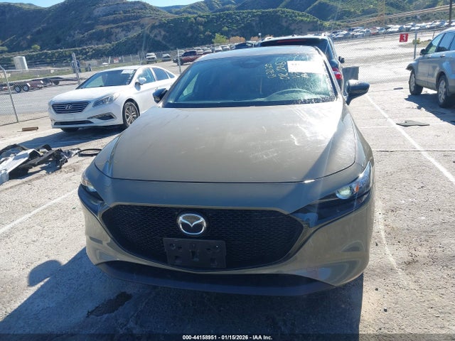 JM1BPBYY3R1721043 Mazda Mazda3 2.5 Carbon Turbo