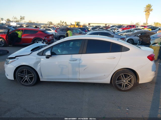 1G1BC5SM6H7151790 Chevrolet Cruze Ls Auto