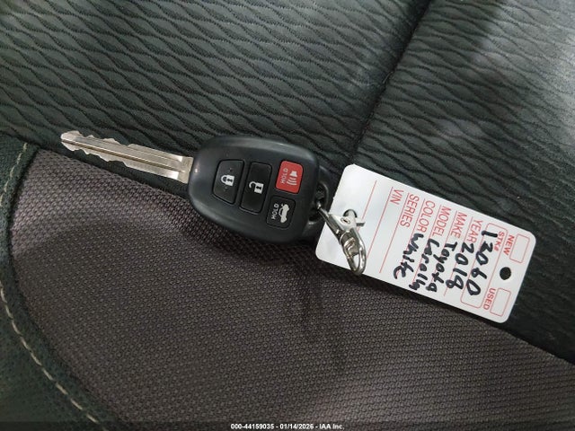 Toyota COROLLA LE 2018 2T1BURHE5JC070926 Image 11