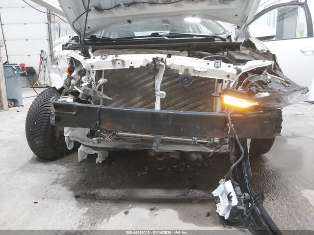 Toyota COROLLA LE 2018 2T1BURHE5JC070926 Image 6