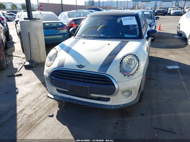2018 MINI HARDTOP WMWXU1C55J2F79895 Photo 5