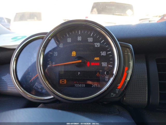 2018 MINI HARDTOP WMWXU1C55J2F79895 Photo 6