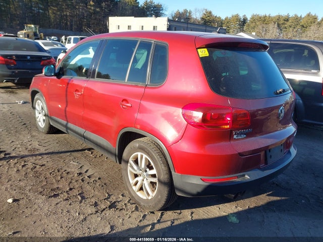 2012 VOLKSWAGEN TIGUAN WVGBV7AX2CW005308 Photo 2