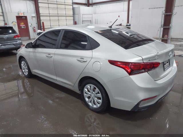 Hyundai ACCENT SE 2019 3KPC24A30KE080207 Image 3