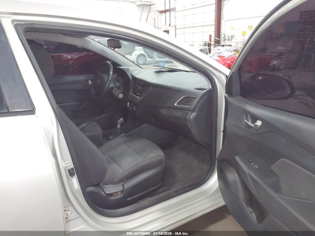 Hyundai ACCENT SE 2019 3KPC24A30KE080207 Image 5