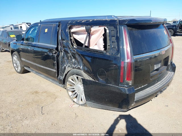 2015 CADILLAC ESCALADE ESV 1GYS3UKJ6FR588403 Photo 2
