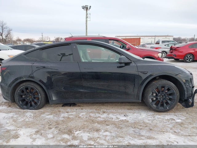 2021 Tesla Model Y Long Range Dual Motor All-wheel Drive მანქანა იყიდება აუქციონზე, vin: 5YJYGDEE3MF116245, აუქციონის ნომერი: 44159098