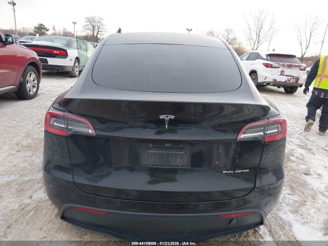 2021 Tesla Model Y Long Range Dual Motor All-wheel Drive მანქანა იყიდება აუქციონზე, vin: 5YJYGDEE3MF116245, აუქციონის ნომერი: 44159098